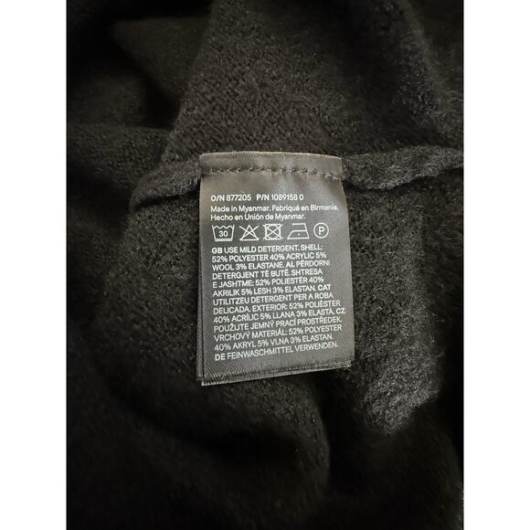 H&M Sweater Womens Size XS Black V-Neck Pullover Poly, Wool‎ Blend GUC - Picture 8 of 9